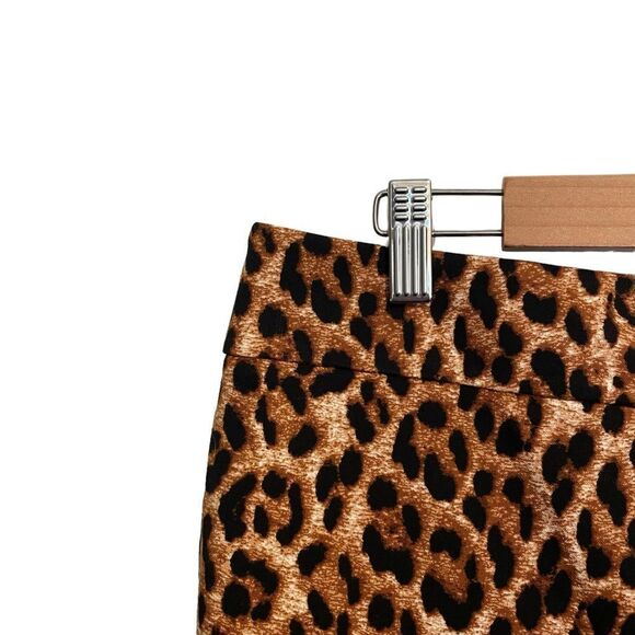 Talbots Chatham Slim Leg Ankle Pants Animal Print Size 8 NWT - Picture 3 of 8
